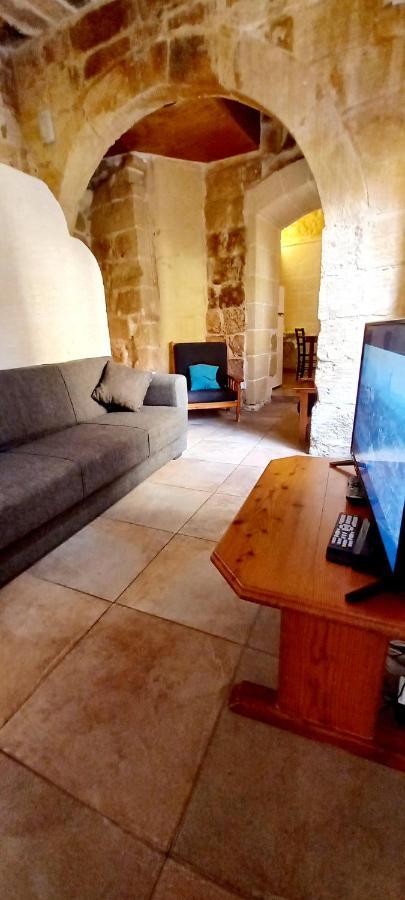 Santa Luċija Ta Lucia Farmhouse With Private Pool And Bbqヴィラ エクステリア 写真
